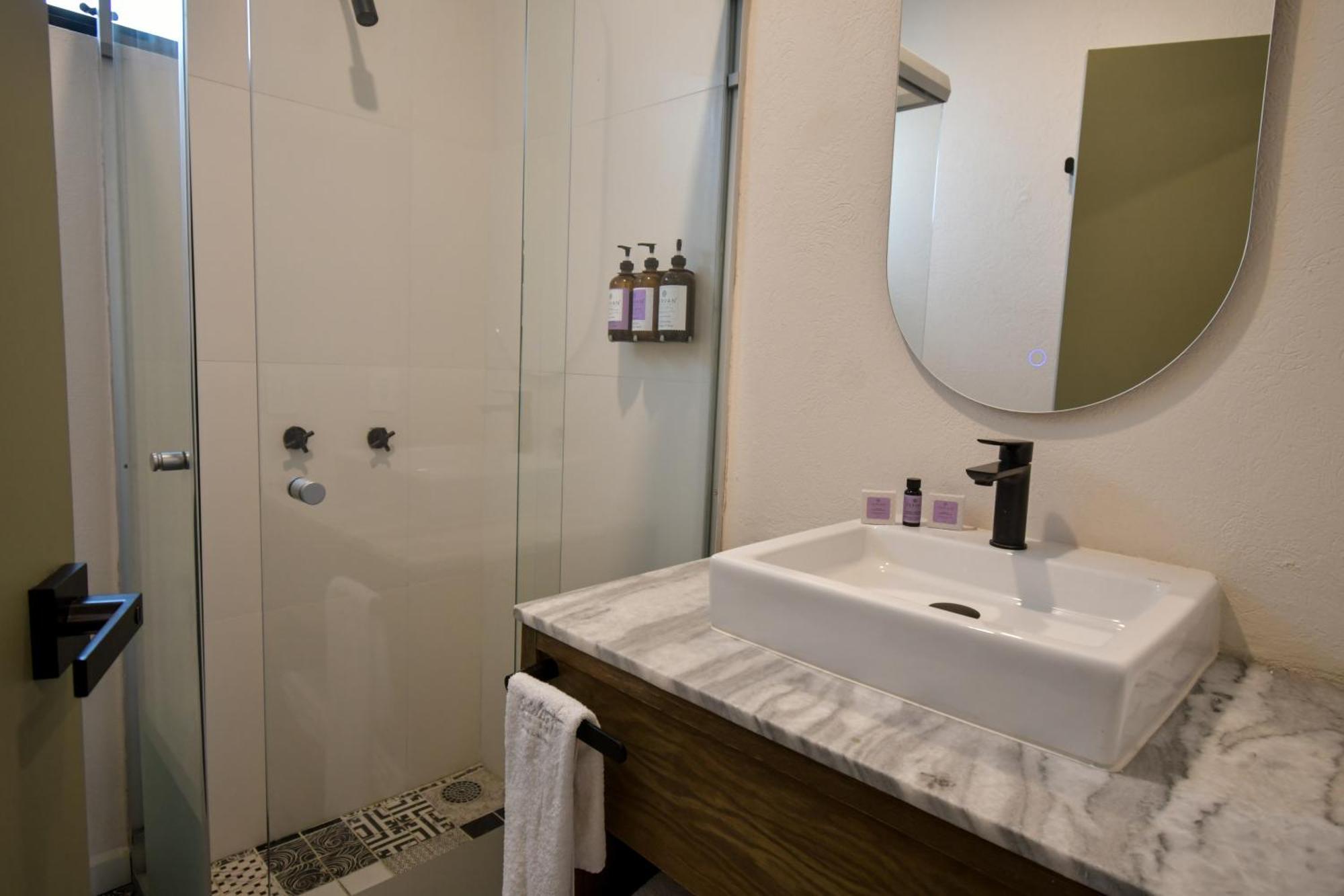 Expo Satelite 2750 Hotel & Suites グアダラハラ エクステリア 写真