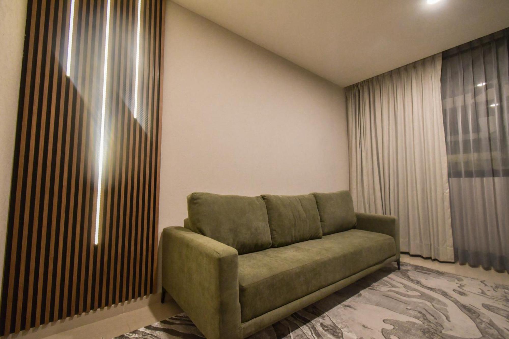 Expo Satelite 2750 Hotel & Suites グアダラハラ エクステリア 写真